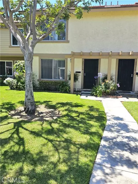 2971 Bradford Place, Santa Ana, CA 92707