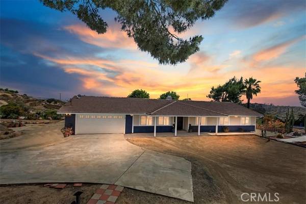 21208 Via Liago, Lake Mathews, CA 92570