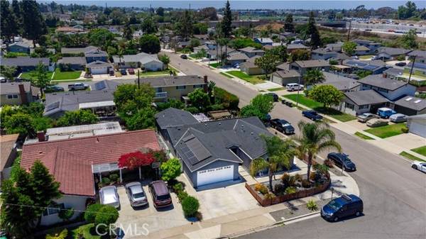 3125 Roosevelt Way, Costa Mesa, CA 92626