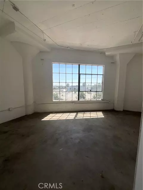 800 McGarry, Los Angeles, CA 90021