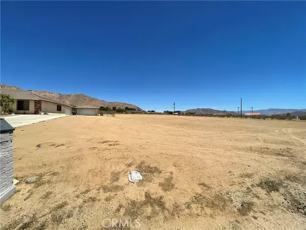 Apple Valley, CA 92307,16977 Joshua Road