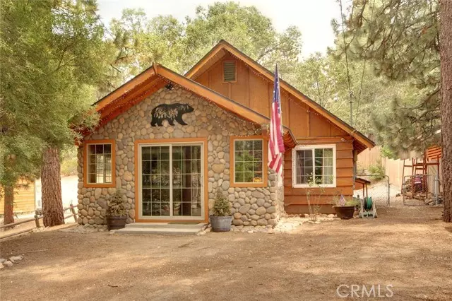 787 Georgia Street, Big Bear Lake, CA 92315