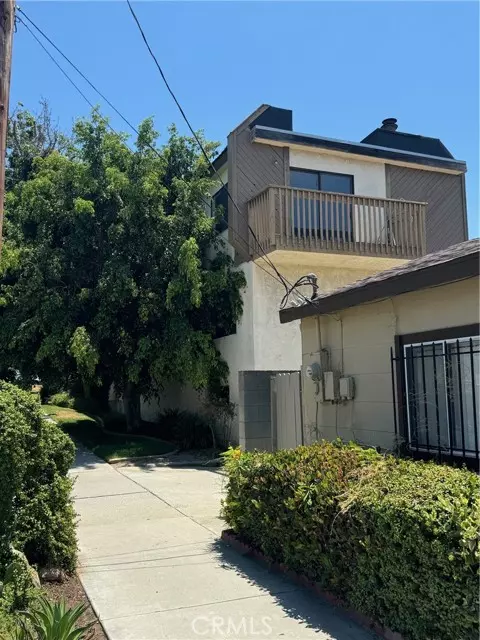 1999 Stanley Avenue, Signal Hill, CA 90755