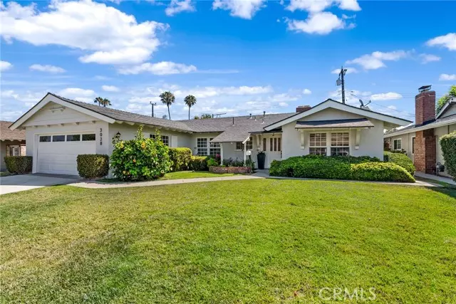 3038 Madeira Avenue, Costa Mesa, CA 92626