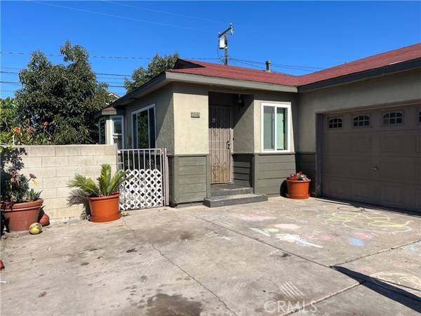 226 North Bewley Street, Santa Ana, CA 92703