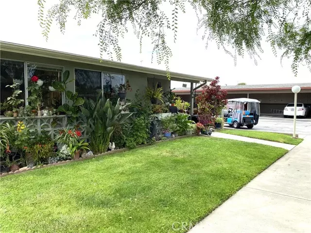 13310 Twin Hills Dr., M12-47A, Seal Beach, CA 90740