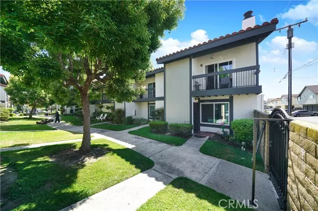 6113 Orange Avenue, Cypress, CA 90630