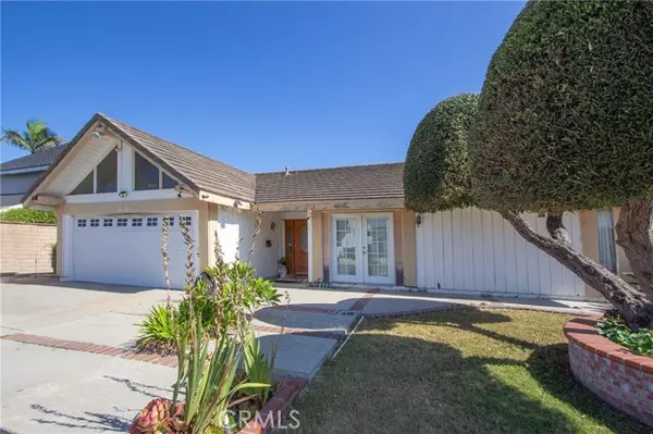 Huntington Beach, CA 92649,5621 Ridgebury Drive