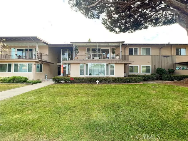 13342 Del Monte Dr., M15-5N, Seal Beach, CA 90740