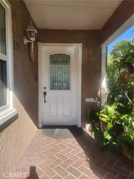 251 East Scott Street, Long Beach, CA 90805