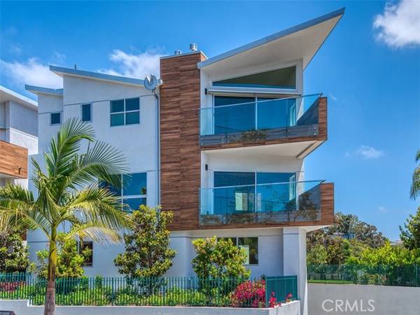 3922 East Coast Hwy, Corona Del Mar, CA 92625