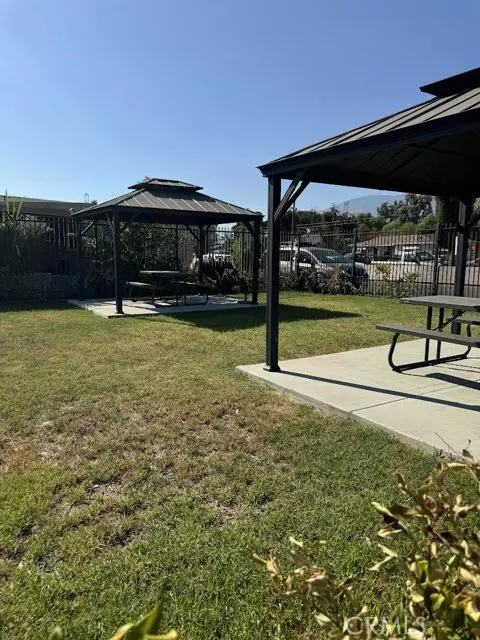 Fontana, CA 92335,8221 Ilex Street