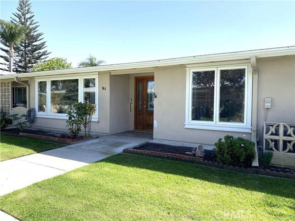 1740 Sunningdale Rd., M14-16J, Seal Beach, CA 90740