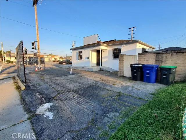 8858 Flower Street, Bellflower, CA 90706