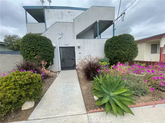 832 West Crestwood Avenue, San Pedro, CA 90731