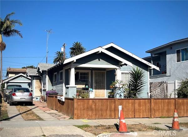 765 Loma Avenue, Long Beach, CA 90804