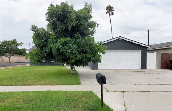 2602 Ponderosa Street, Santa Ana, CA 92705