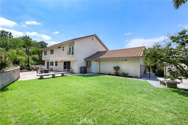 6440 East Oakview Lane, Anaheim Hills, CA 92807