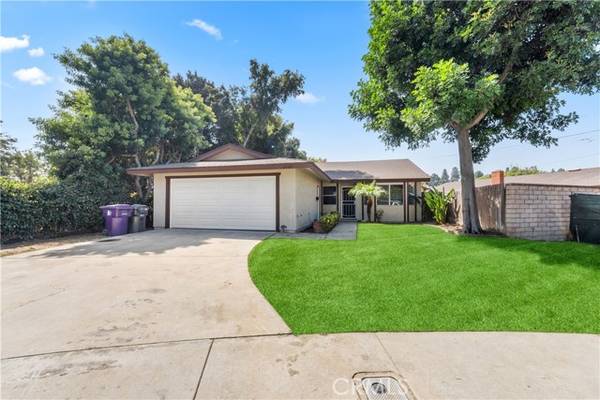 2640 North Eaton Circle, Long Beach, CA 90815