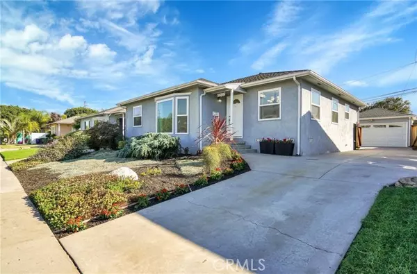 Lakewood, CA 90713,5850 Yearling Street