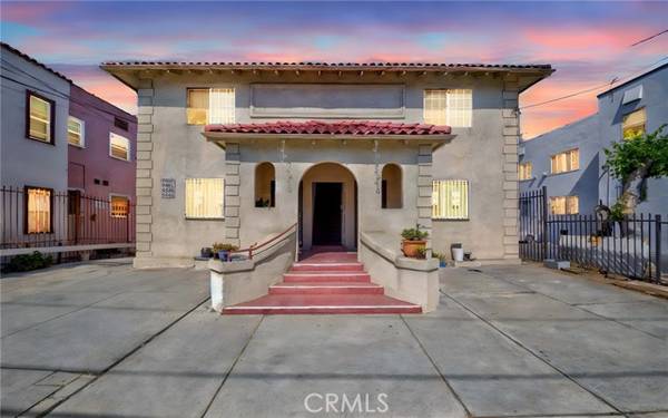 2861 San Marino Street, Los Angeles, CA 90006