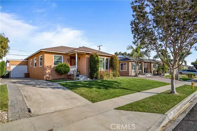 4758 Radnor Avenue, Lakewood, CA 90713