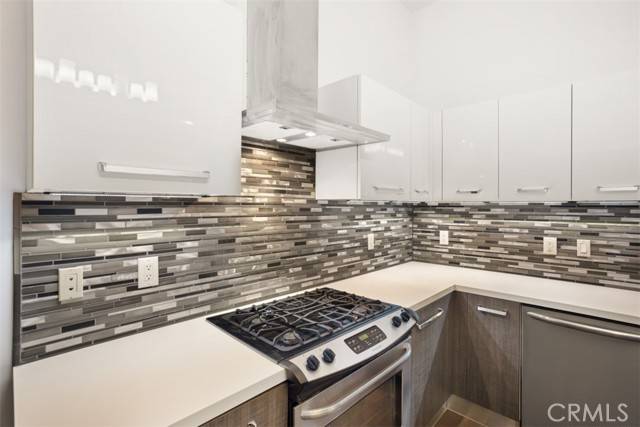 Long Beach, CA 90802,433 Pine Avenue