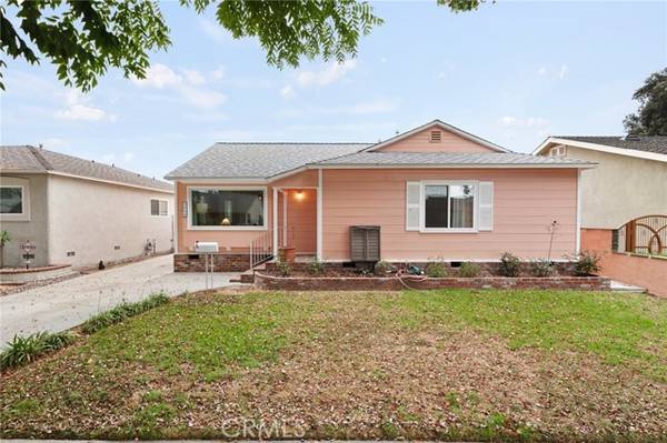 3858 Ladoga Avenue, Long Beach, CA 90808