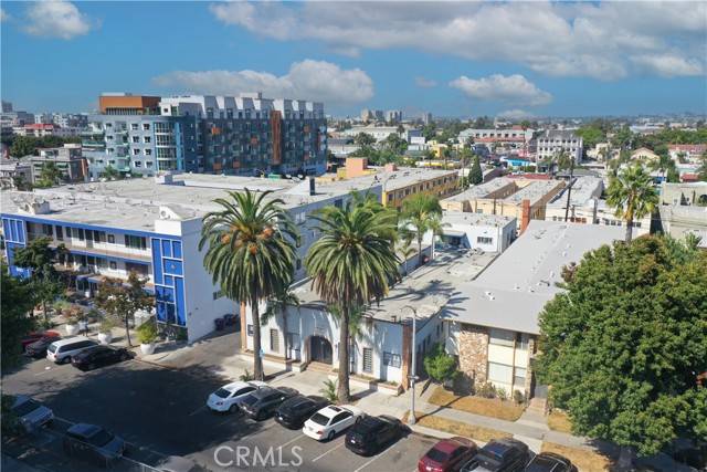 Long Beach, CA 90802,833 East 1st Street