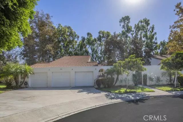 Laguna Woods, CA 92637,5533 Via La Mesa