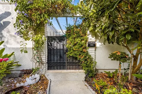 Laguna Woods, CA 92637,2253 Via Puerta