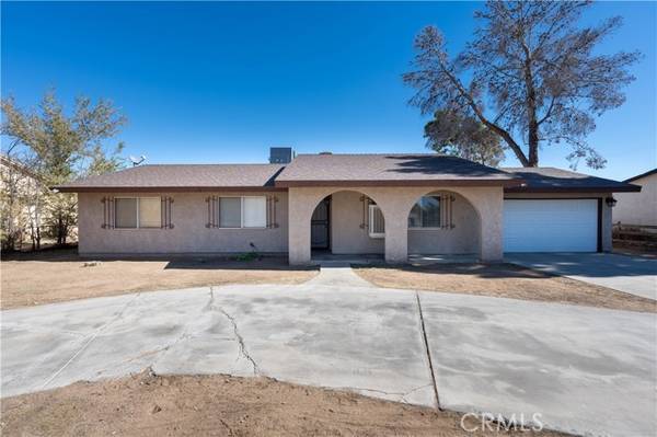 14161 Pawnee Road, Apple Valley, CA 92307