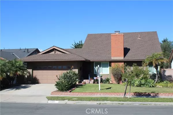 17297 Apel Lane, Huntington Beach, CA 92649