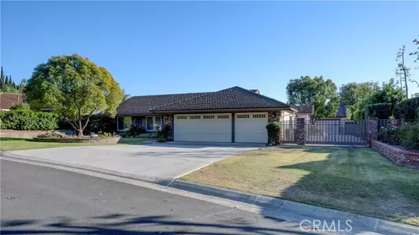 Yorba Linda, CA 92886,18122 Peppergrove Avenue