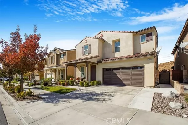 Saugus, CA 91350,27323 Ardella Place