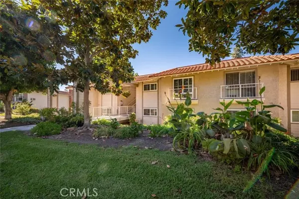 Laguna Woods, CA 92637,3301 Via Carrizo