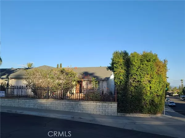 Laguna Hills, CA 92653,23582 Venisia