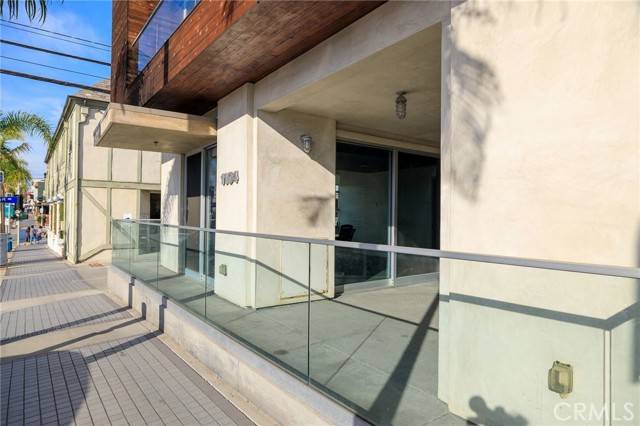 Manhattan Beach, CA 90266,1104 Highland Avenue