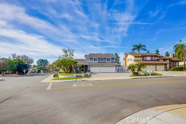 Yorba Linda, CA 92887,5695 Via Mariposa