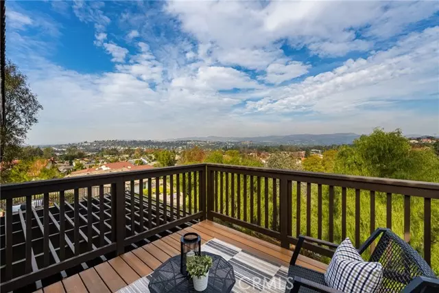 260 South Via Montanera, Anaheim Hills, CA 92807