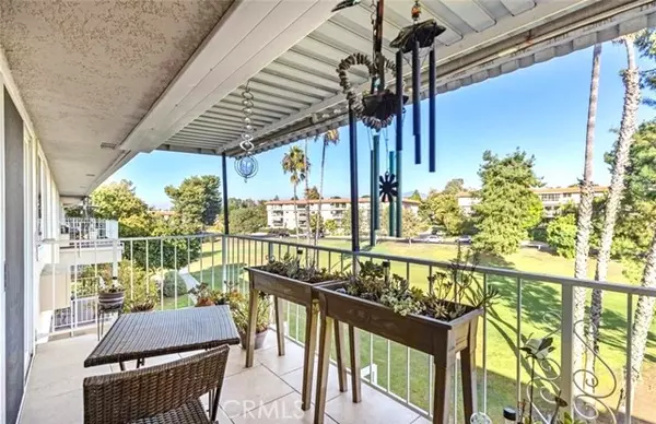 Laguna Woods, CA 92637,2390 Via Mariposa West