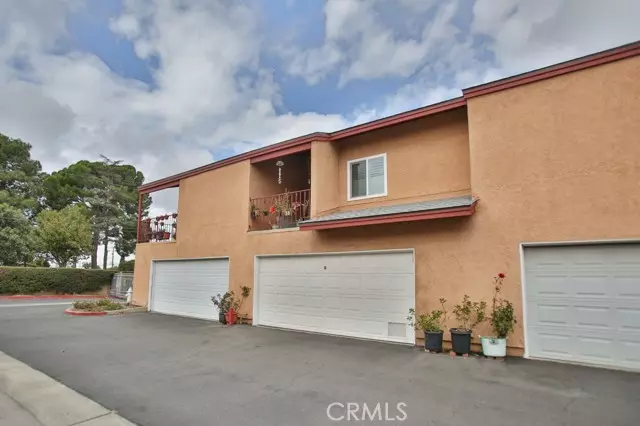 3900 West Hazard Avenue, Santa Ana, CA 92703