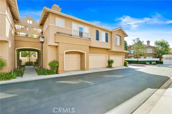 2825 North Chevington Court, Orange, CA 92867