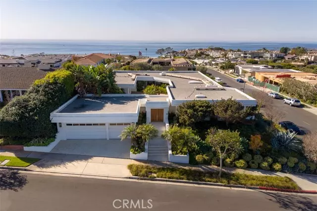 Corona Del Mar, CA 92625,4501 Roxbury Road