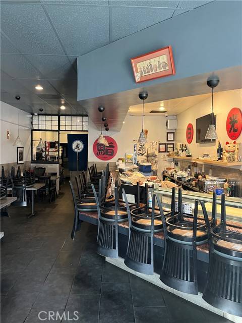 19001 Ventura Boulevard, Tarzana, CA 91356