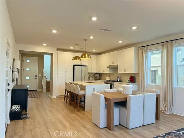 Corona, CA 92883,4007 Pomelo Drive