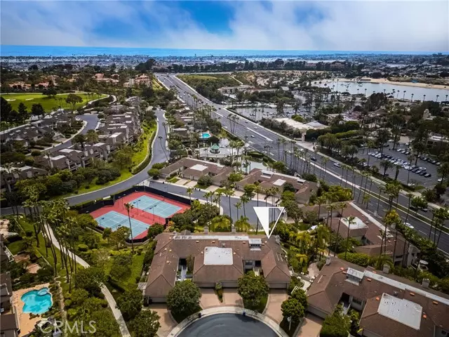 Newport Beach, CA 92660,27 Seabrook