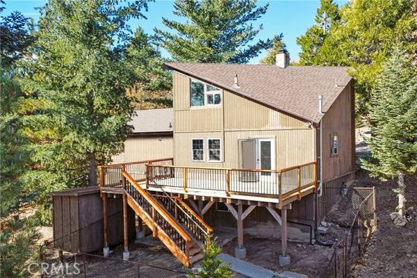 271 Chipmunk Drive, Twin Peaks, CA 92391