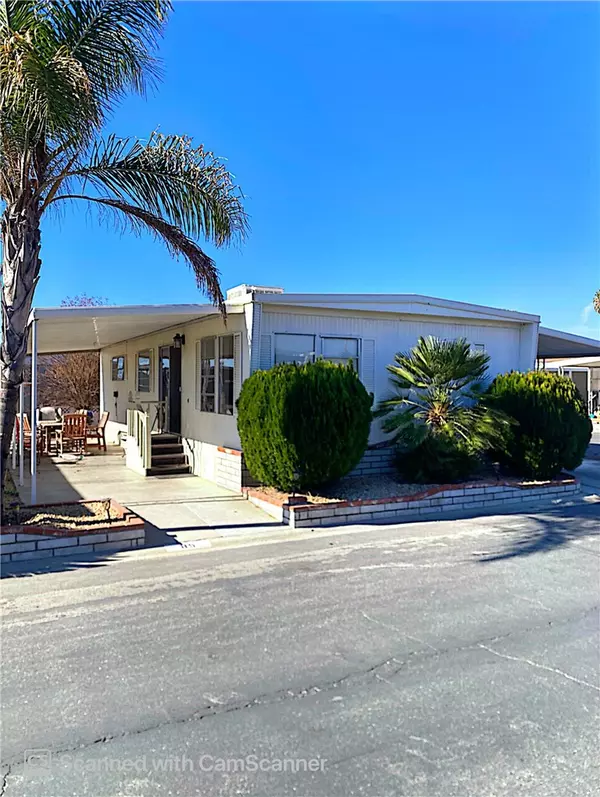 2205 West Acacia Avenue, Hemet, CA 92545