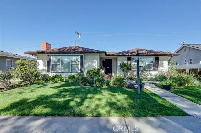 1015 West 18th Street, Santa Ana, CA 92706